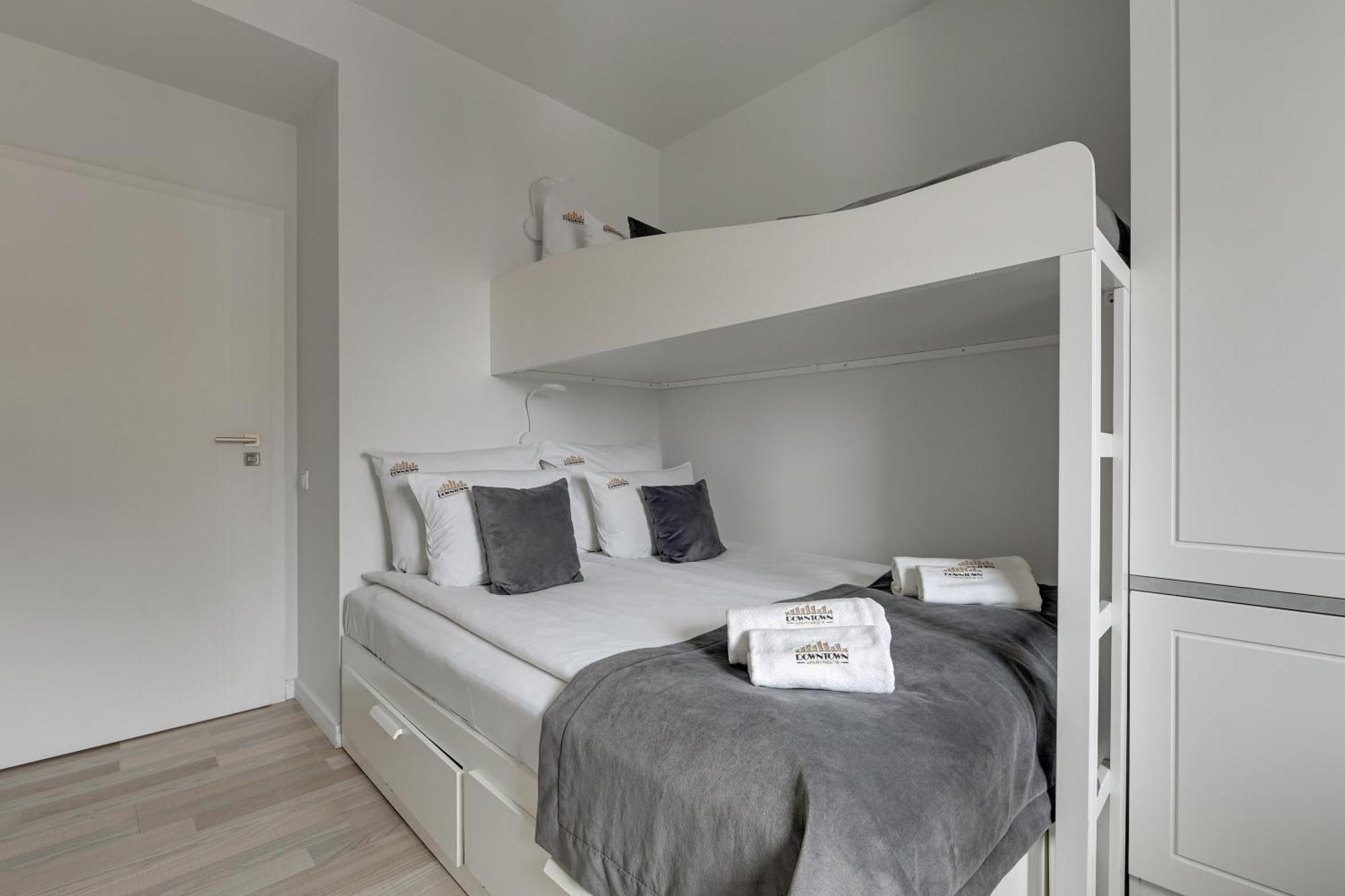 Waterlane Riverside - Spa, Pool, Gym & Parking By Downtown Apartments Gdansk Oda fotoğraf