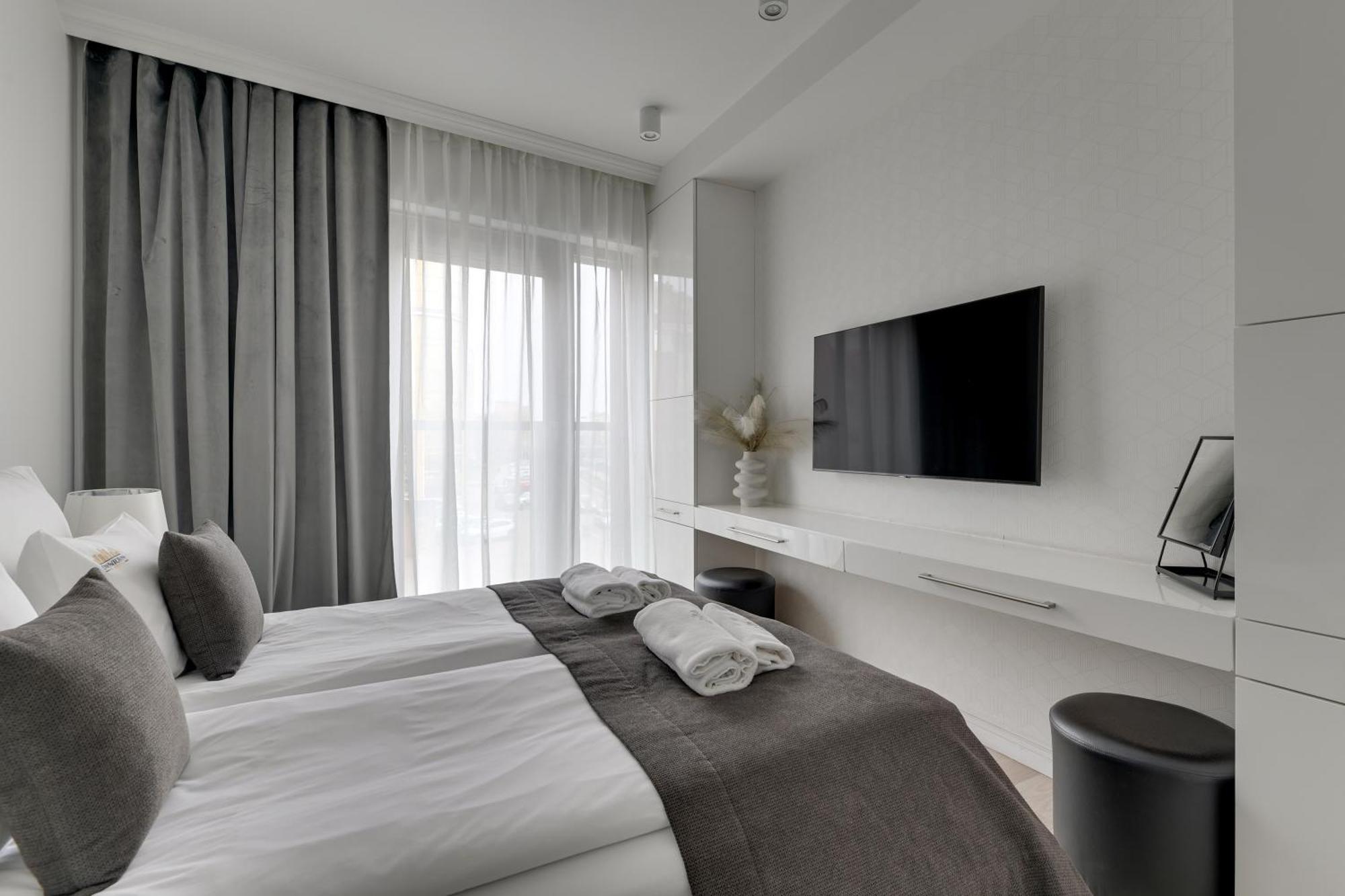 Waterlane Riverside - Spa, Pool, Gym & Parking By Downtown Apartments Gdansk Oda fotoğraf