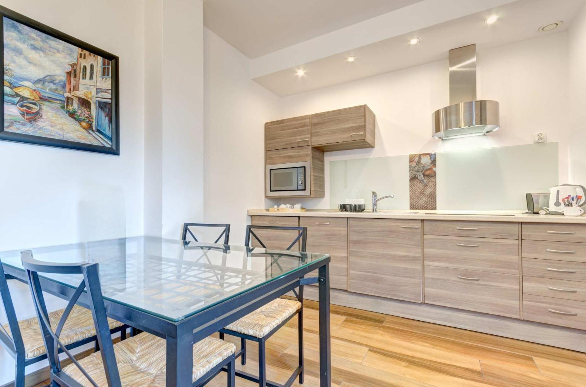 Waterlane Riverside - Spa, Pool, Gym & Parking By Downtown Apartments Gdansk Oda fotoğraf
