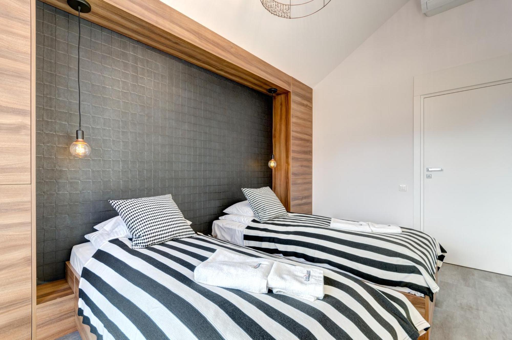 Waterlane Riverside - Spa, Pool, Gym & Parking By Downtown Apartments Gdansk Oda fotoğraf