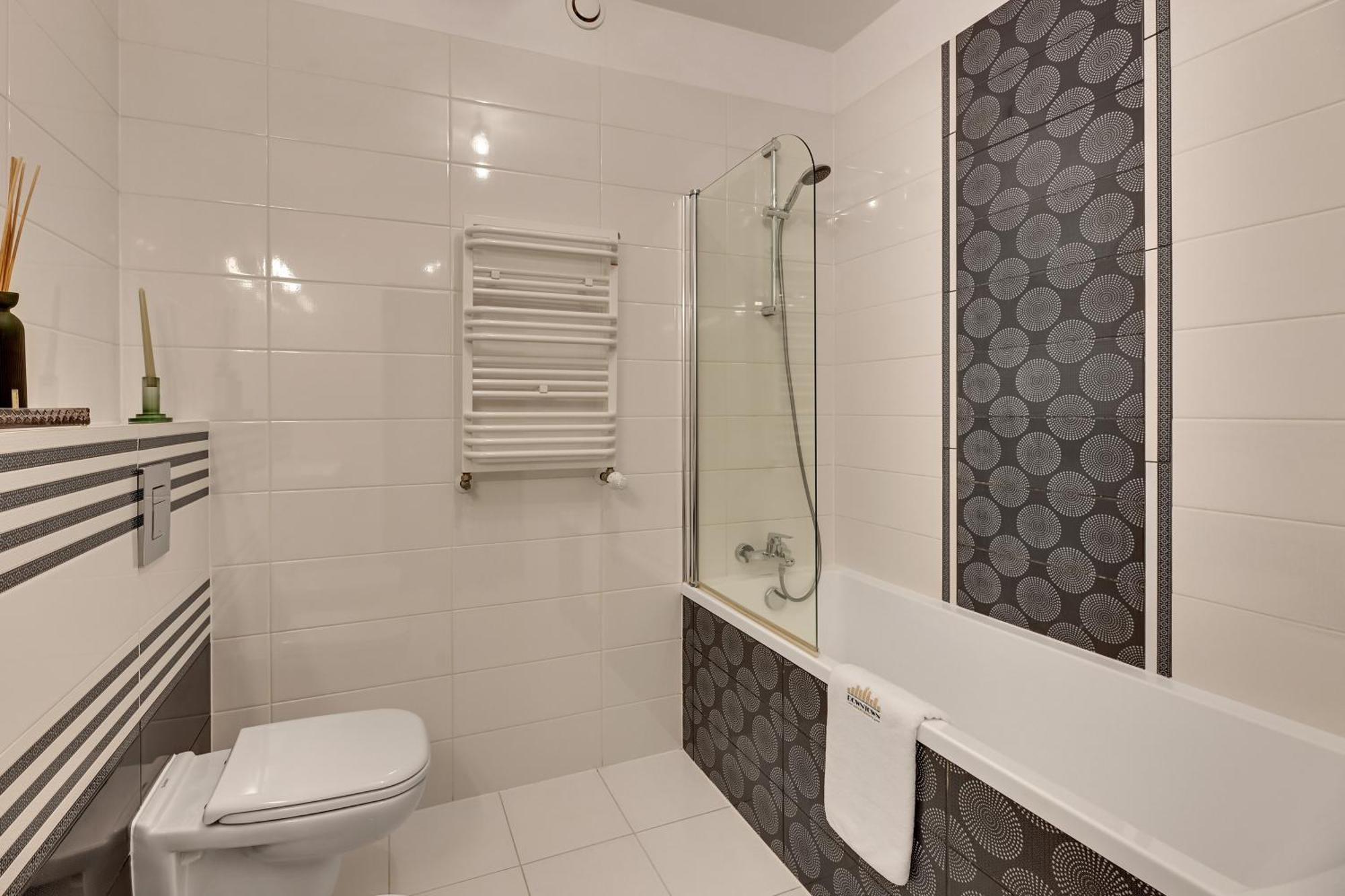 Waterlane Riverside - Spa, Pool, Gym & Parking By Downtown Apartments Gdansk Oda fotoğraf