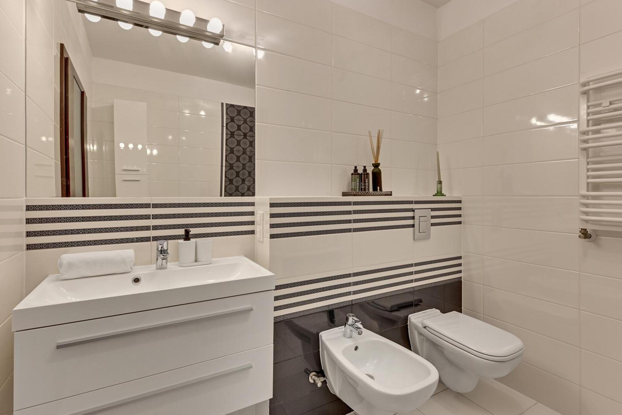 Waterlane Riverside - Spa, Pool, Gym & Parking By Downtown Apartments Gdansk Oda fotoğraf