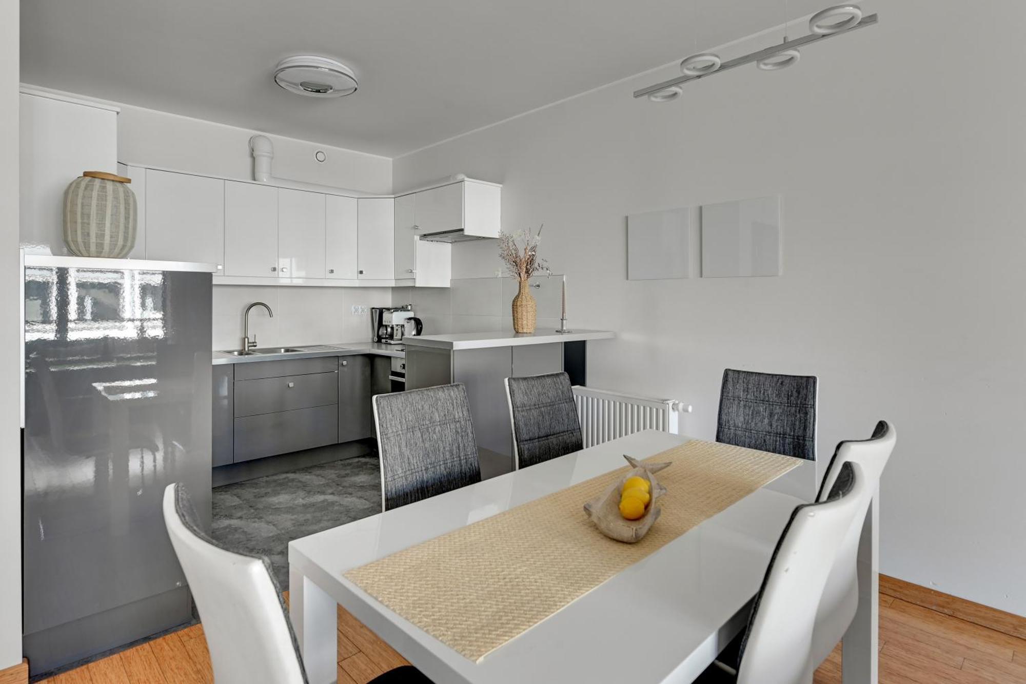 Waterlane Riverside - Spa, Pool, Gym & Parking By Downtown Apartments Gdansk Oda fotoğraf