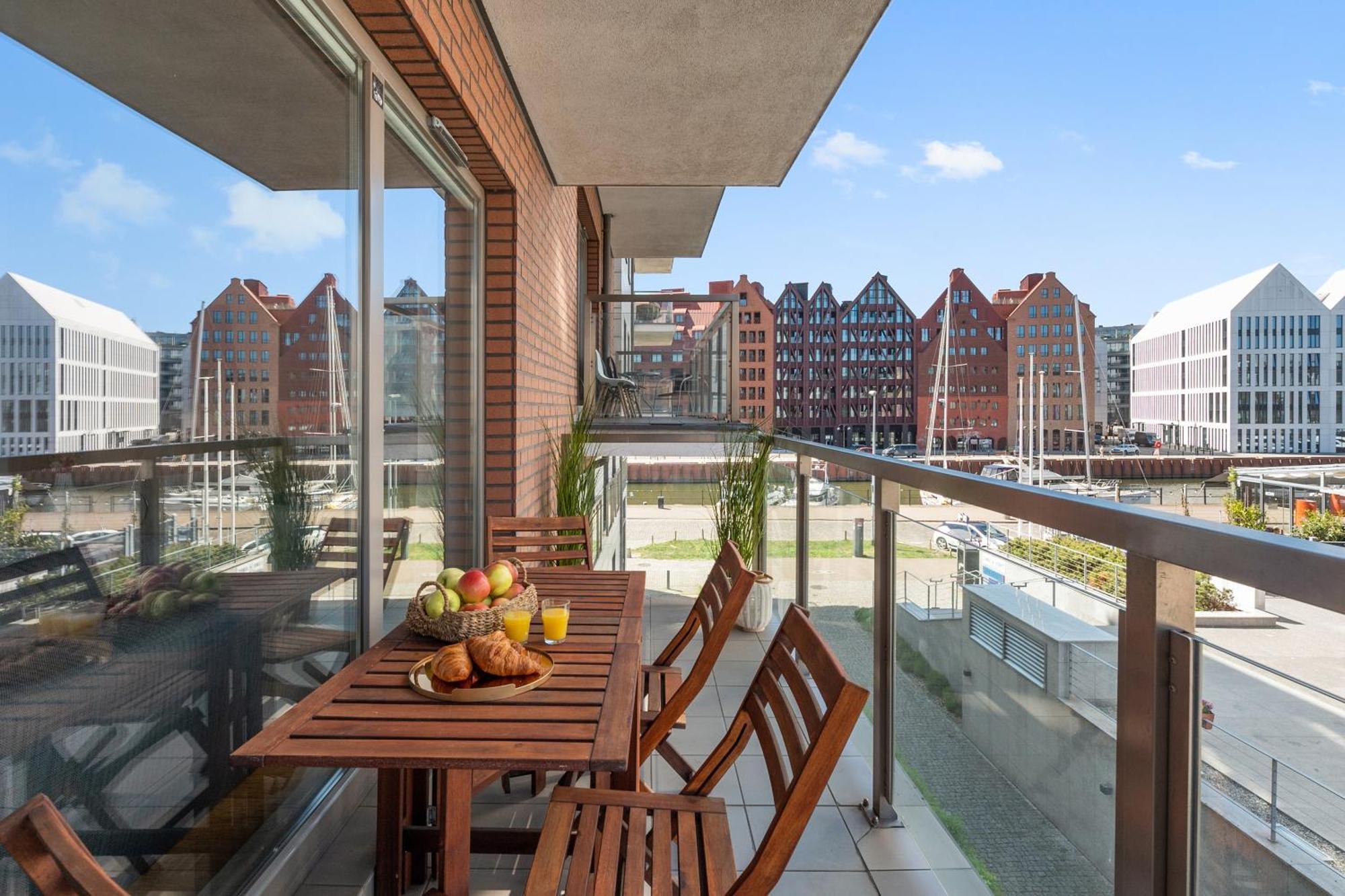 Waterlane Riverside - Spa, Pool, Gym & Parking By Downtown Apartments Gdansk Dış mekan fotoğraf