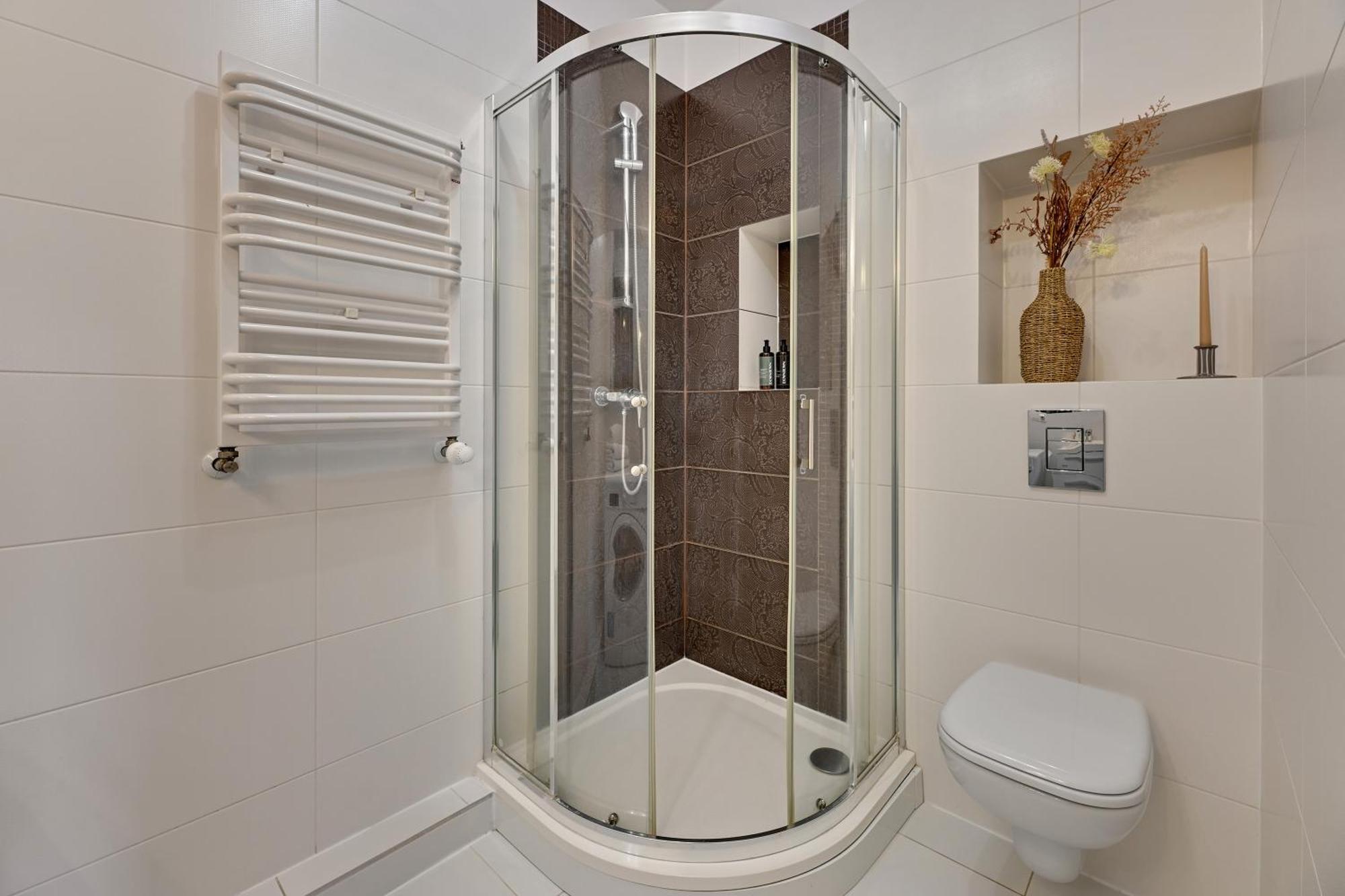 Waterlane Riverside - Spa, Pool, Gym & Parking By Downtown Apartments Gdansk Oda fotoğraf