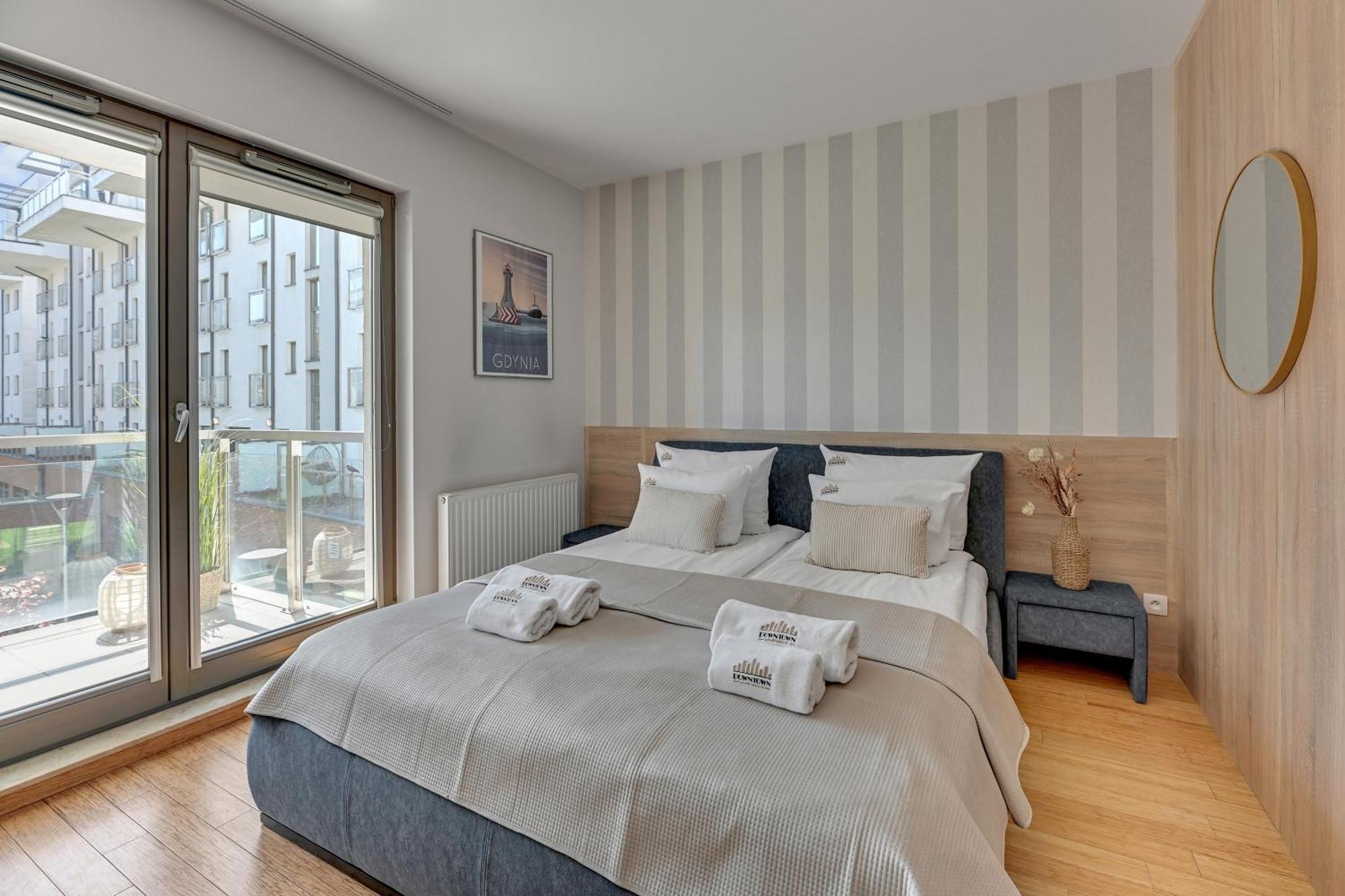 Waterlane Riverside - Spa, Pool, Gym & Parking By Downtown Apartments Gdansk Dış mekan fotoğraf