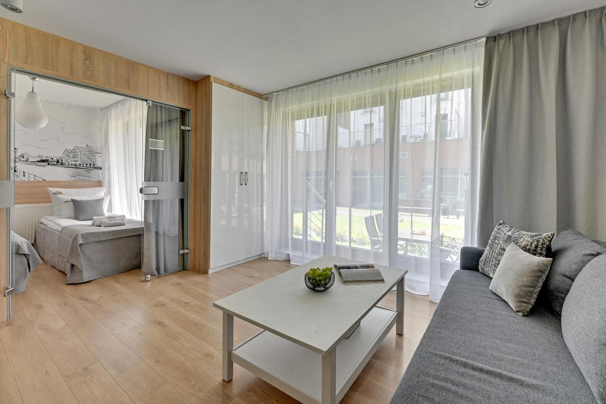 Waterlane Riverside - Spa, Pool, Gym & Parking By Downtown Apartments Gdansk Dış mekan fotoğraf