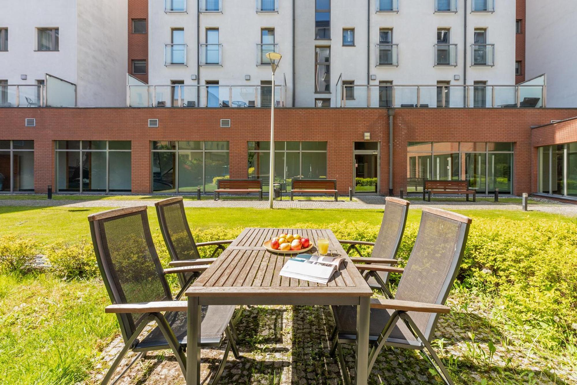 Waterlane Riverside - Spa, Pool, Gym & Parking By Downtown Apartments Gdansk Oda fotoğraf